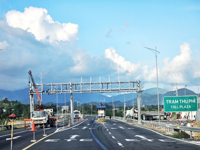 Tuyến đường cao tốc dài 49km, trị giá 7.600 tỷ tiên phong làm điều chưa từng có ở Việt Nam - Ảnh 1.