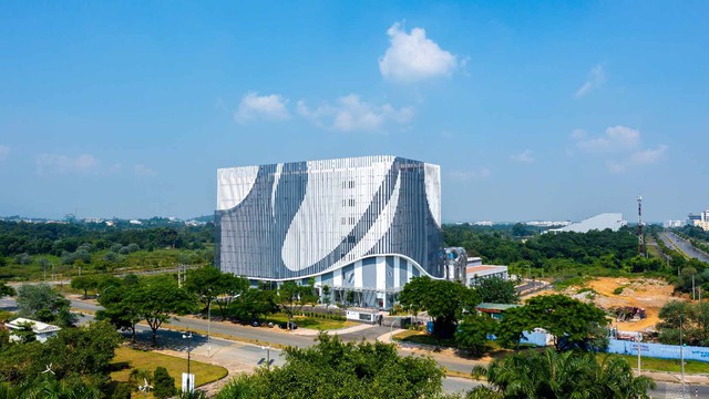 Chính thức khai trương trung tâm dữ liệu VNPT IDC Hòa Lạc, quy mô lớn nhất Việt Nam - Ảnh 1.