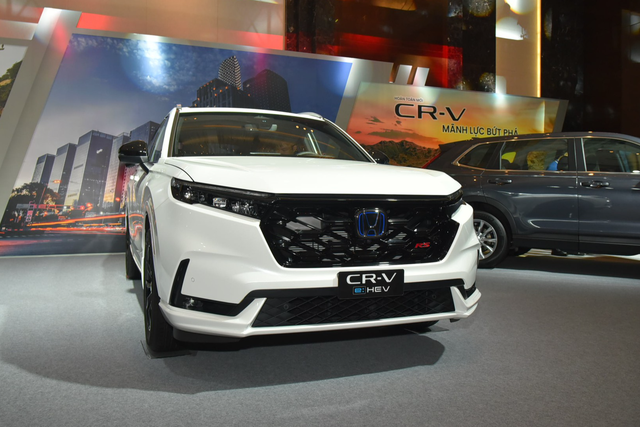 Honda CR-V 2024 ra mắt tại Việt Nam: Giá từ hơn 1,1 tỷ, có AWD, hybrid, thêm nhiều công nghệ mới cạnh tranh CX-5 - Ảnh 1.