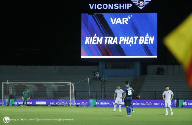 V-League 2023/2024 có thêm trọng tài và trợ lý trọng tài VAR - Ảnh 1.