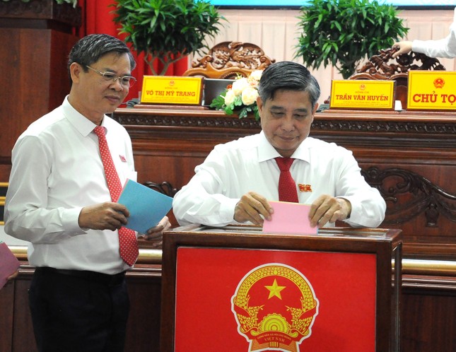 Chủ tịch UBND tỉnh Hậu Giang đạt 100% phiếu tín nhiệm cao - Ảnh 2.
