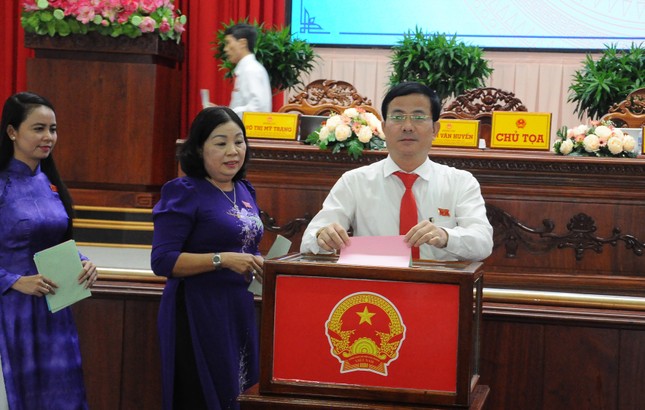Chủ tịch UBND tỉnh Hậu Giang đạt 100% phiếu tín nhiệm cao - Ảnh 1.