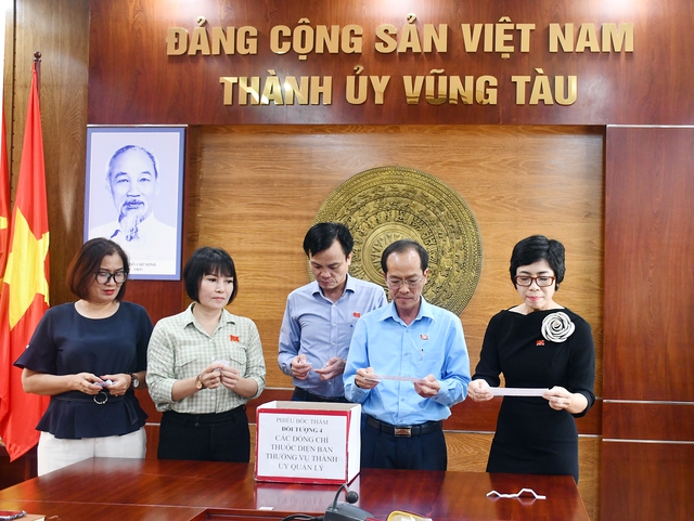 Địa phương lần đầu tiên bốc thăm chọn 40 cán bộ để xác minh tài sản, thu nhập  - Ảnh 1.