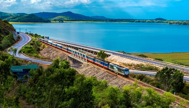 Vì sao tỉnh biên giới Việt Nam muốn làm đường sắt dài 150km nối với đường sắt cao tốc 22.000 tỷ của Trung Quốc? - Ảnh 1.