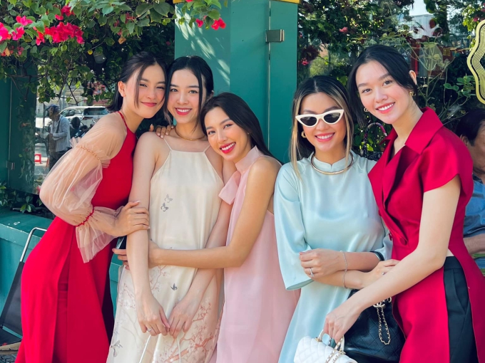 Hoa hậu Thùy Tiên - Đỗ Mỹ Linh và hội mỹ nhân tụ họp, khung hình ngập visual khủng - Ảnh 2.