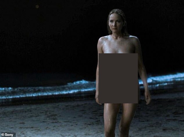 Khán giả sốc với cảnh khỏa thân không che của Jennifer Lawrence - Ảnh 3.