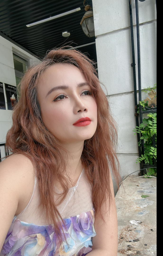 Nữ diễn viên nhiều đời chồng nhất showbiz Việt: Tuổi U50 vẫn trẻ đẹp, gợi cảm, nghĩ mình chỉ như mười mấy - Ảnh 2.