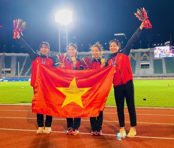 Tiếp sức 4x400m nữ châu Á có chỗ để điền kinh Việt Nam thành công - Ảnh 2.