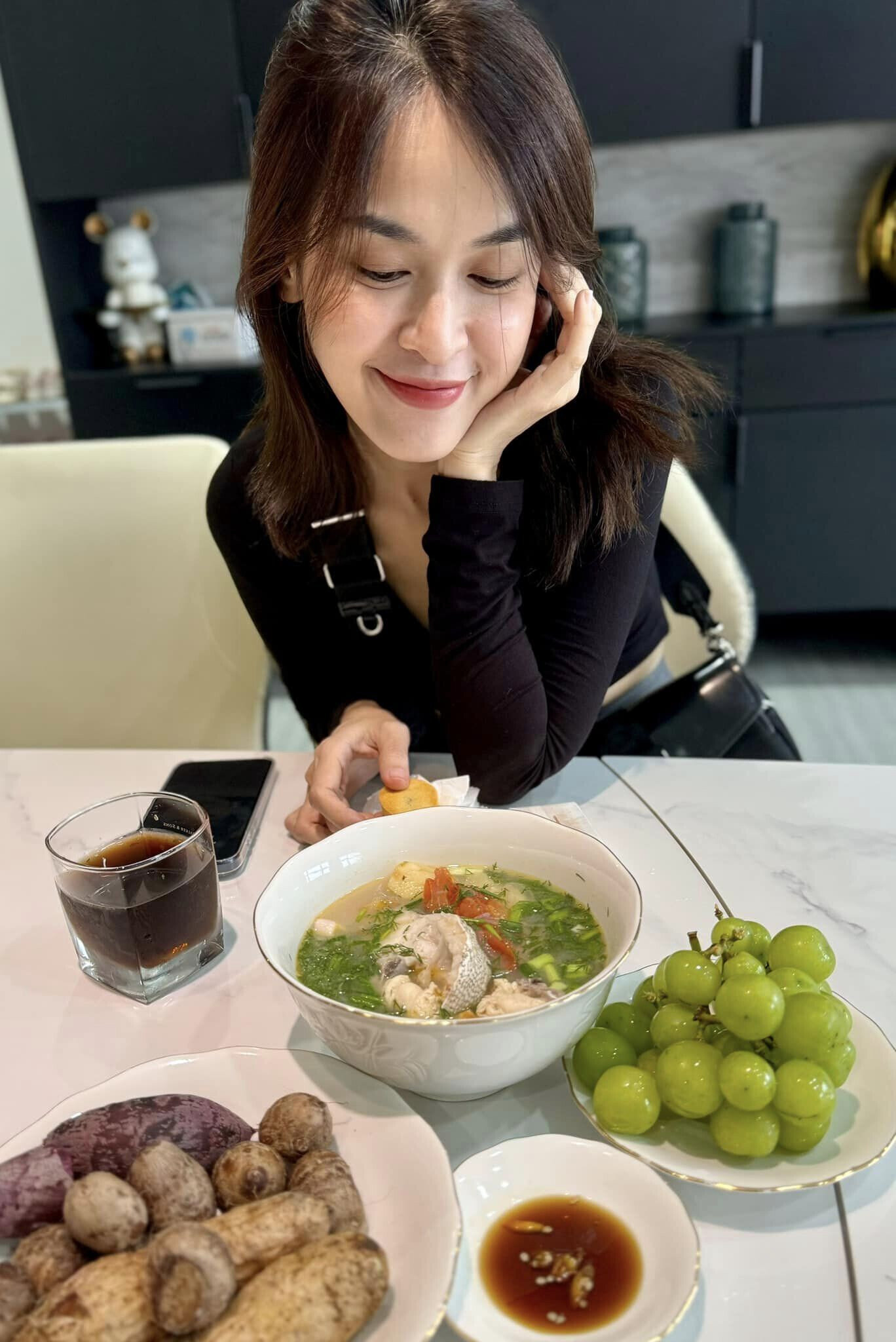 Sao Việt 4/10: Chí Trung tình tứ cùng bạn gái tại điểm quay Hạ cánh nơi anh - Ảnh 8.
