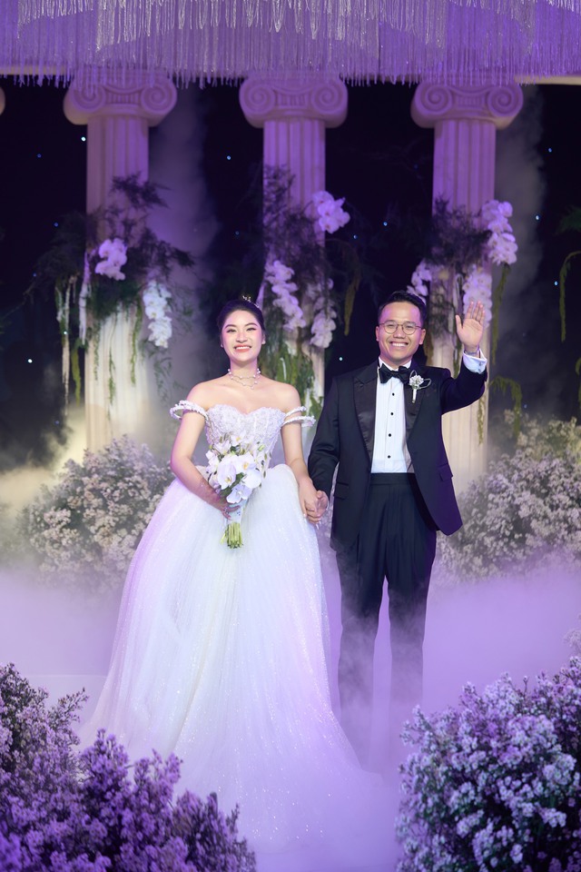 Dàn sao hội tụ tại đám cưới của nhiếp ảnh gia Nhật Đỗ, Nhật Kim Anh khuấy động, hát cực sung - Ảnh 5.