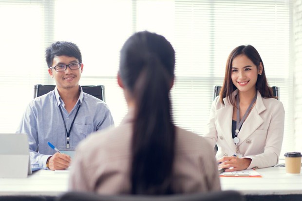 “Tôi và anh đi công tác nhưng chỉ còn đúng một phòng, anh sẽ làm gì?”- Ứng viên nhanh trí trả lời, được tuyển thẳng - Ảnh 2.