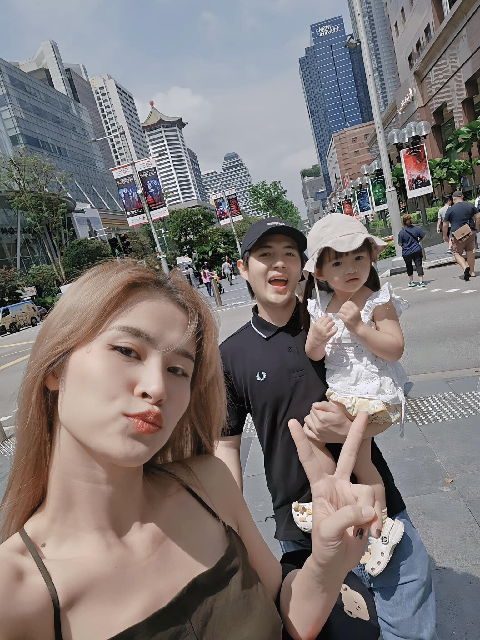 Sao Việt 5/10: Vợ chồng NSND Hồng Vân trẻ trung, khỏe khoắn sau khi giảm cân - Ảnh 4.