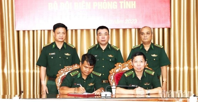 Bổ nhiệm tân Cục trưởng Thi hành án, Bộ Quốc phòng; Chính ủy Bộ đội Biên phòng - Ảnh 4.