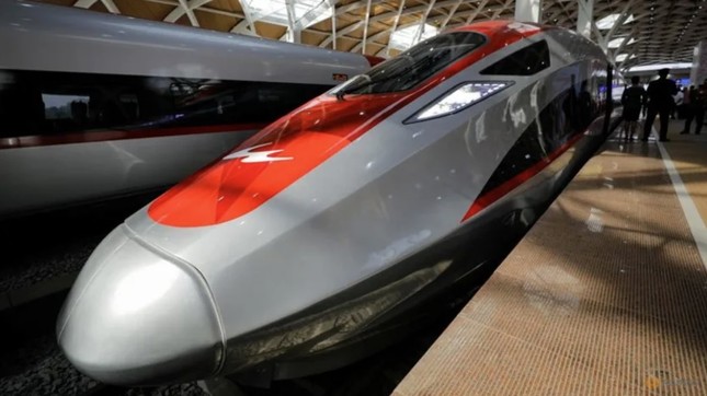 Đường sắt cao tốc đội vốn, Indonesia phải vay Trung Quốc thêm 560 triệu USD - Ảnh 1.