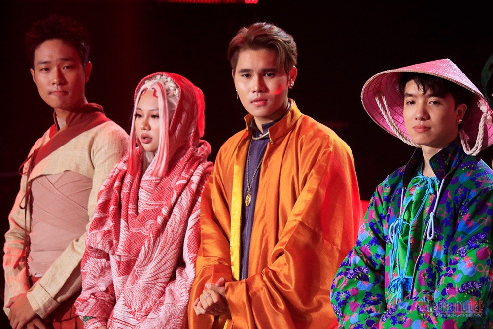 Sự độc hại của game show người mẫu có Hà Hồ, Thanh Hằng - Ảnh 4.