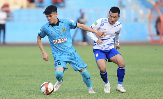 HLV Phạm Thành Lương vẫn chưa thắng ở Giải hạng Nhất - Ảnh 1.
