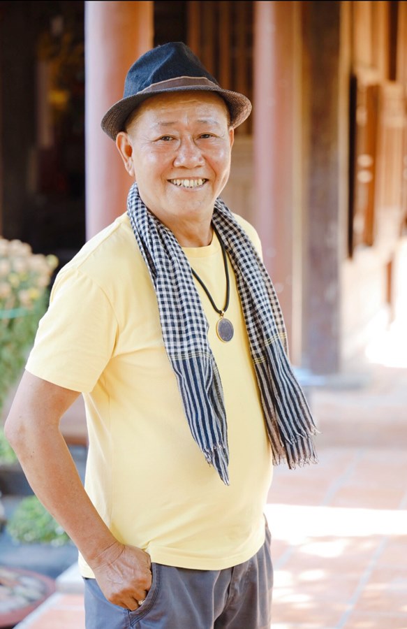 Cuộc đời nam nghệ sĩ nằm viện mổ được Cát Phượng cho người mang tiền tới lo viện phí - Ảnh 1.