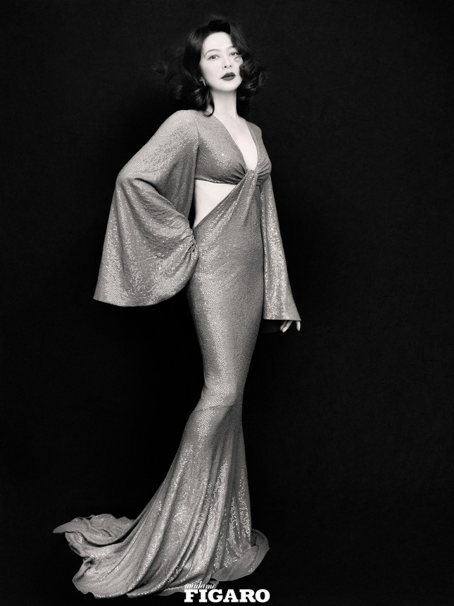 Đệ nhất mỹ nhân Hong Kong ở tuổi 61 - Ảnh 3. Đệ nhất mỹ nhân Hong Kong ở tuổi 61 - Ảnh 3.