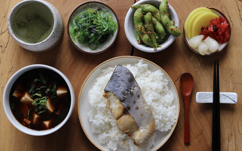 Tại sao người Nhật ăn cơm mỗi ngày nhưng hiếm khi bị tiểu đường, béo phì? 3 cách ăn của họ rất đáng để học tập - Ảnh 3.