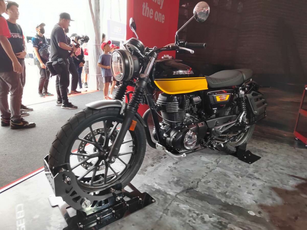 Honda CB350RS lộ diện tại MotoGP Sepang Malaysia - Ảnh 1.