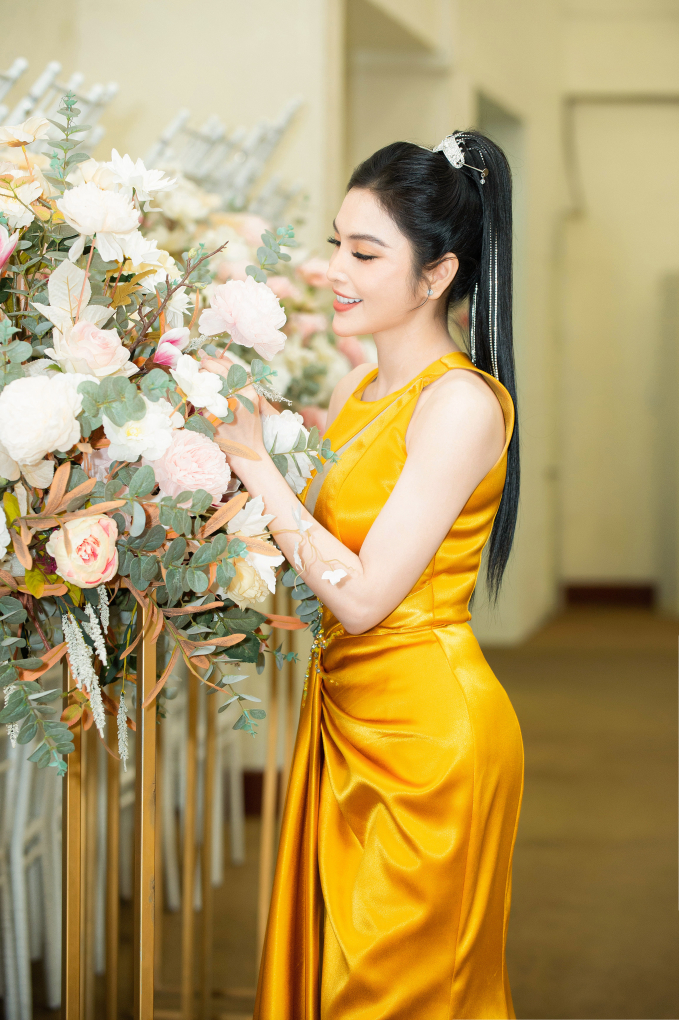 MC Kim Huyền Sâm khoe nhan sắc ngày càng thăng hạng, lần thứ 3 hội ngộ danh ca Tuấn Vũ - Ảnh 8.