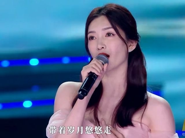 Trung Quốc mạnh tay với ca sĩ hát nhép, lừa dối khán giả - Ảnh 6.