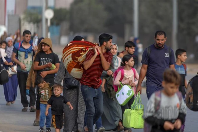 Báo động khủng hoảng nhân đạo ở Gaza: Không nơi nào và không ai được an toàn - Ảnh 1.