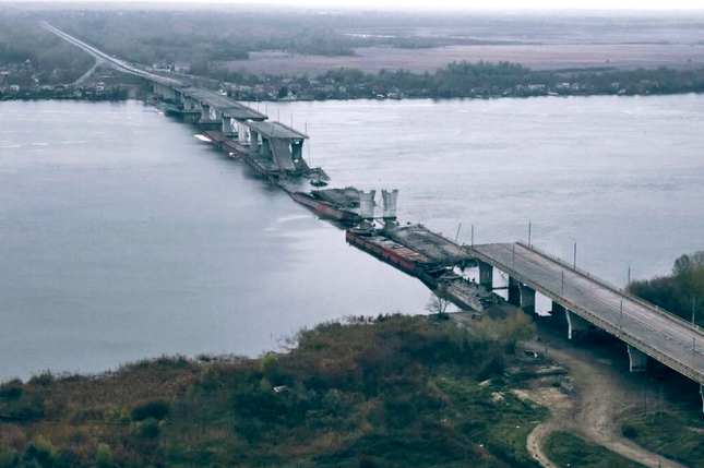 Quan chức Nga nói ‘địa ngục’ đang chờ quân Ukraine sau khi vượt sông Dnieper - Ảnh 1.