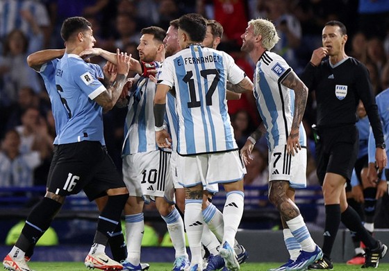 Messi: “Mọi đội bóng của Bielsa đều rất khó chịu” - Ảnh 2.