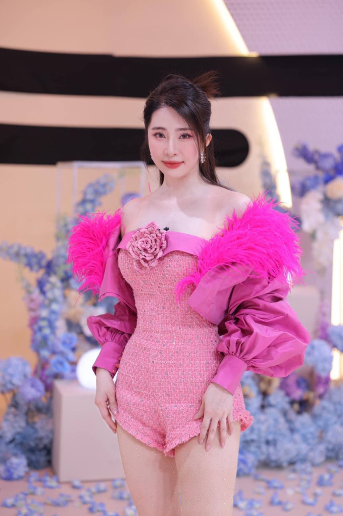 “Cá sấu chúa” Quỳnh Nga đăng số tài khoản kêu gọi bình chọn tại Đạp Gió, dân mạng tranh cãi - Ảnh 4.