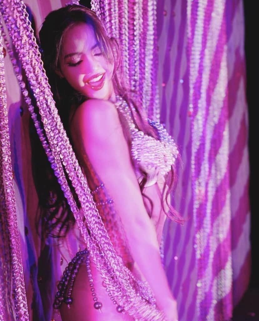 Hậu quả nghiêm trọng mà Lisa (BlackPink) khó lường sau khi diễn thoát y - Ảnh 5.