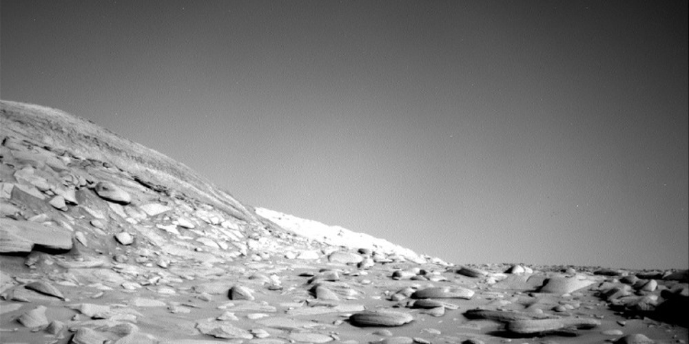 Tàu thám hiểm Curiosity của NASA phát hiện tảng đá giống hóa thạch xương trên bề mặt Sao Hỏa - Ảnh 5.