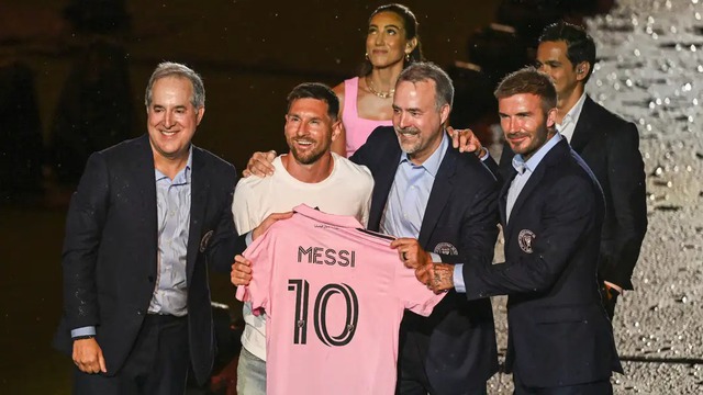 Messi: Ronaldo là tiền đạo hay nhất tôi từng được chứng kiến - Ảnh 2.