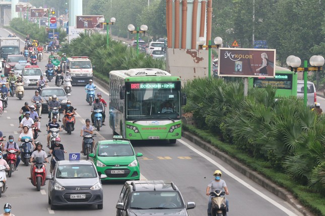 Có khai tử tuyến buýt BRT ở Hà Nội? - Ảnh 1.