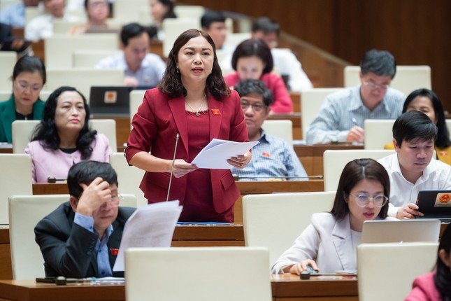 Đại biểu Quốc hội: Có anh đi trên đường, chỉ nghĩ đến vợ đã tim đập, chân run, không thể lái xe - Ảnh 1.