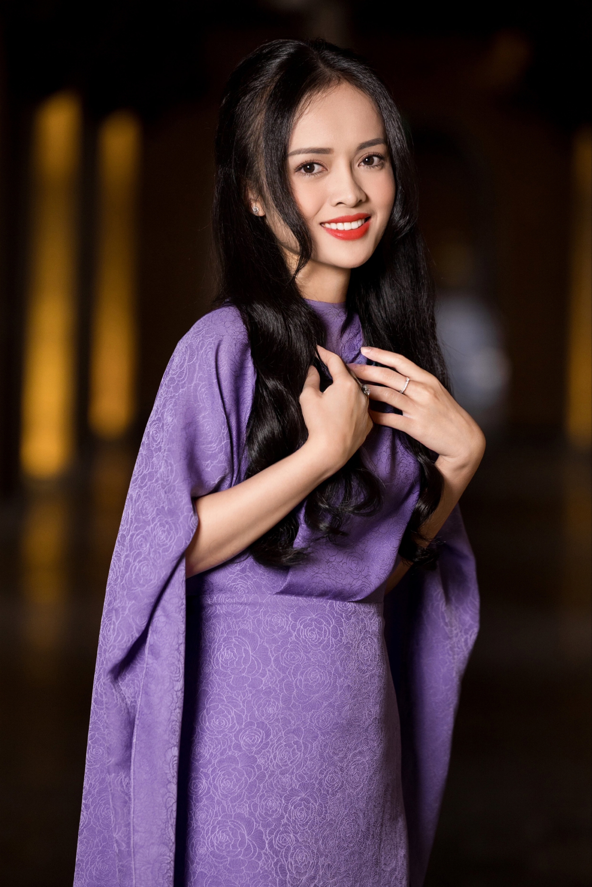 MC Thanh Trúc diện váy tím, nổi bật tại show thời trang của NTK Adrian Anh Tuấn - Ảnh 9.