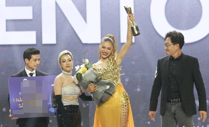 Quán quân The New Mentor: Từ chối đại gia, một lòng chăm sóc bạn trai bị ung thư - Ảnh 1.