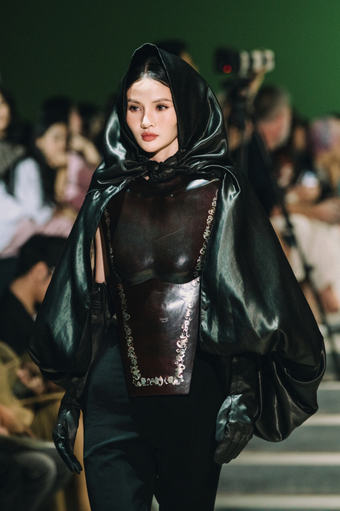 Á quân The New Mentor khoe thần thái sắc lạnh, cá tính trong bộ sưu tập của NTK Gen Z - Ảnh 2.