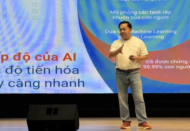 Ông Hoàng Nam Tiến: Không phải là công nhân, mà cả triệu người tự tin rằng mình có học sẽ bị AI thay thế nhanh nhất - Ảnh 1.