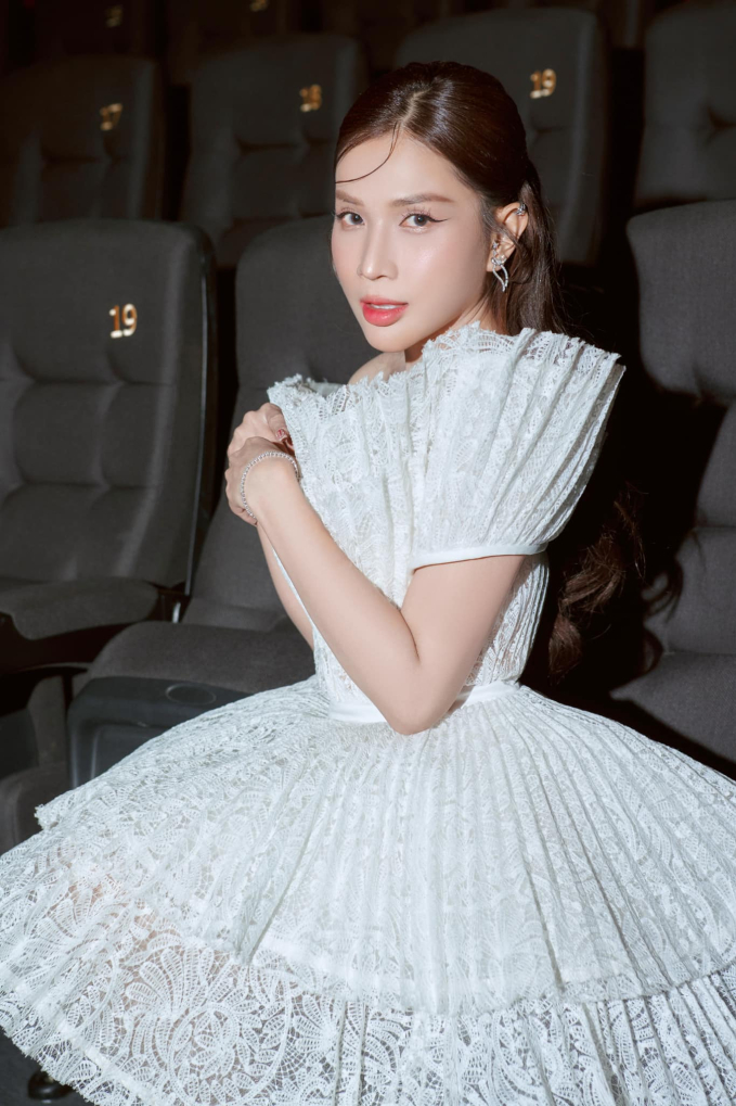 Giữa lúc vướng tin cạch mặt Puka, Khả Như có câu trả lời gây bất ngờ khi được 1 sao nữ Vbiz hỏi Chị ổn không? - Ảnh 2.