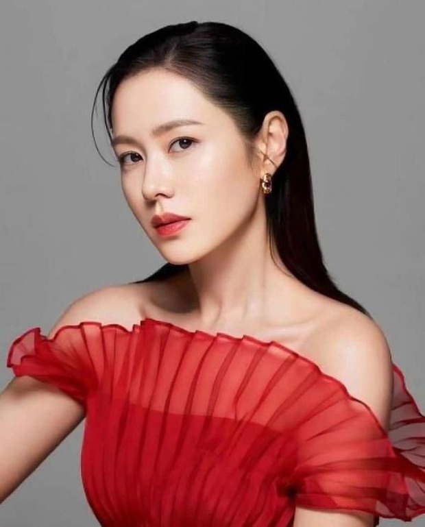 Quý tử đầu lòng nhà Hyun Bin - Son Ye Jin lộ diện trong sinh nhật 1 tuổi? - Ảnh 2.