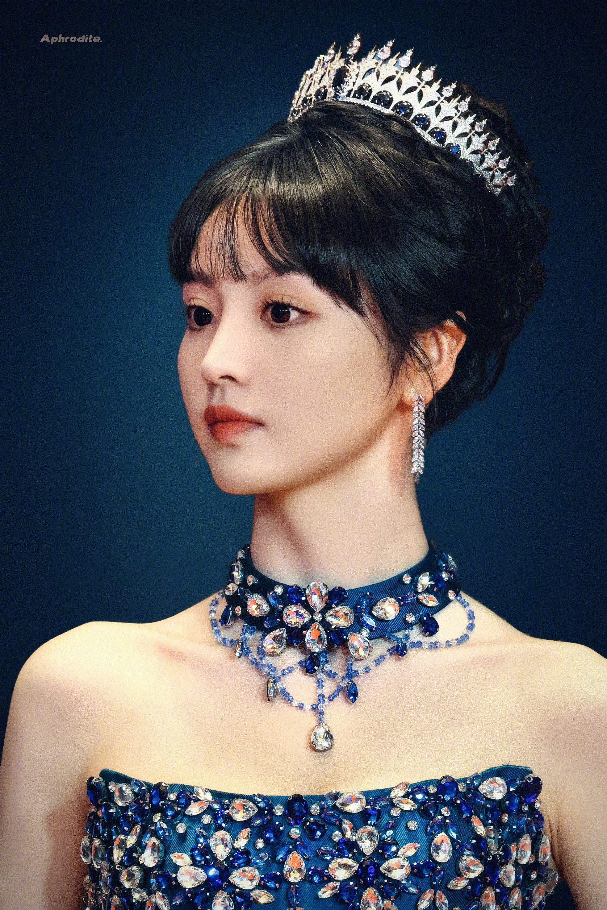 Nữ diễn viên có thân hình gợi cảm khiến 140 triệu khán giả mê mẩn - Ảnh 2.