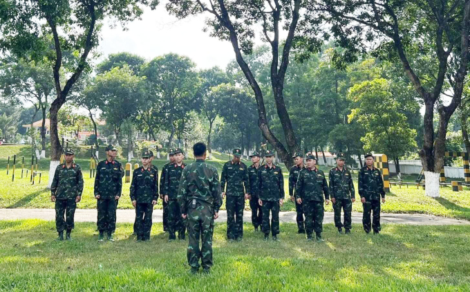 Rò rỉ ảnh 8 nghệ sĩ Sao nhập ngũ 2024: MONO, Mai Tài Phến cùng gánh hài lầy lội chẳng kém Độ Mixi - Ảnh 3.