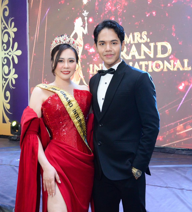 Hoa hậu Phan Kim Oanh được giữ ngôi vị Mrs Grand International thêm 1 năm - Ảnh 2.