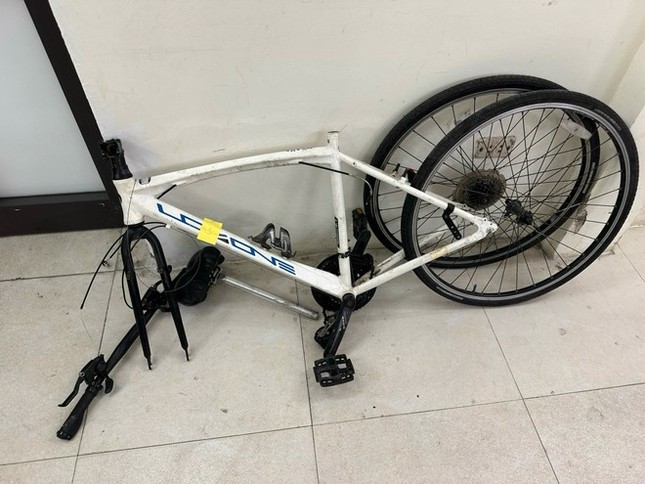 Hà Nội: Gã trai mượn ô tô của bạn gái để trộm lượng lớn xe đạp đắt tiền ở chung cư cao cấp - Ảnh 4.