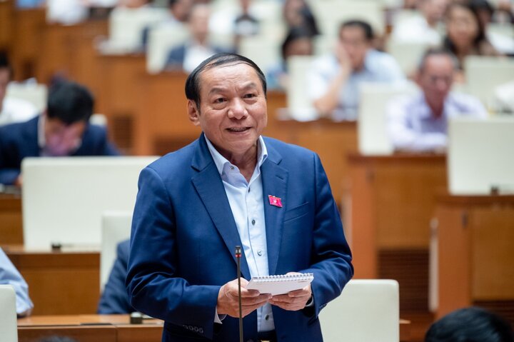 ĐBQH: Vụ Hoa hậu Ý Nhi, Đất rừng phương Nam bị cộng đồng mạng dập cho tơi bời - Ảnh 1.
