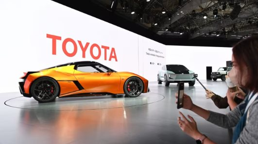 Buồn của Toyota: Trở thành nạn nhân mới nhất tại thị trường Trung Quốc, vua xe xăng nhưng làm xe điện lại ế ẩm - Ảnh 1.