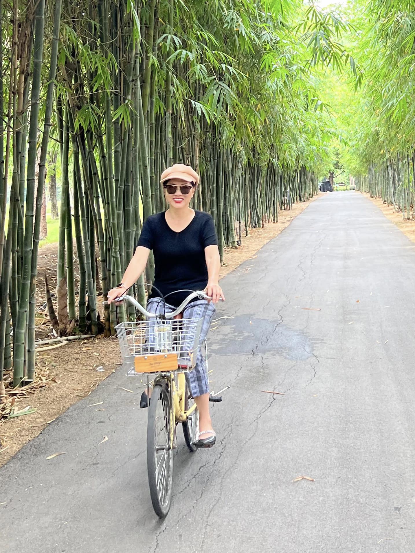 Nữ diễn viên Việt 61 tuổi lẻ bóng, không chồng con, nhưng vẫn trẻ đẹp, sống vui tươi - Ảnh 7.