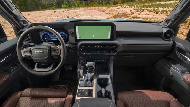 Toyota Prado 2024 thêm bản giá rẻ: 2 chỗ ngồi, che kín kính sau, dễ làm xe chở tiền - Ảnh 4.