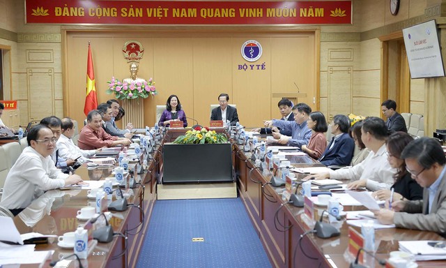 Việt Nam sẽ tiếp nhận công nghệ sản xuất vắc-xin mRNA từ WHO - Ảnh 1.